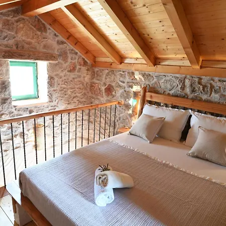 Teza Hvar Villa Veliko Grablje