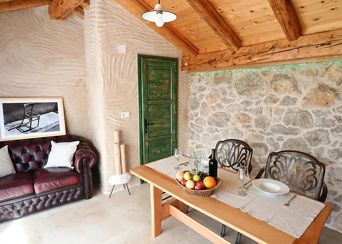 Teza Hvar Villa *