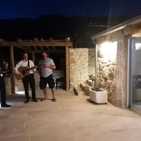 Teza Hvar Βίλα *