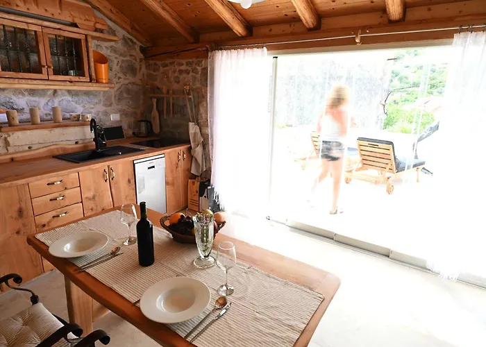 Teza Hvar Villa Veliko Grablje