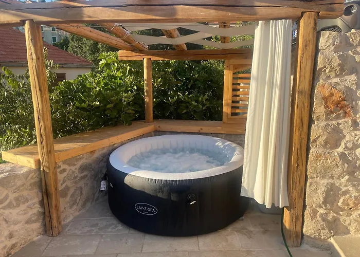 Teza Hvar Villa Veliko Grablje